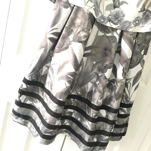 womens black and white floral dress - Picture 3 of 5